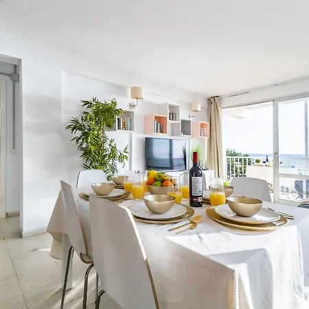 Apartment Front Paseo Maritimo